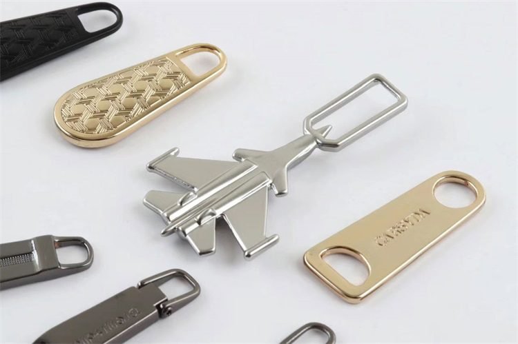 zipper sliders display