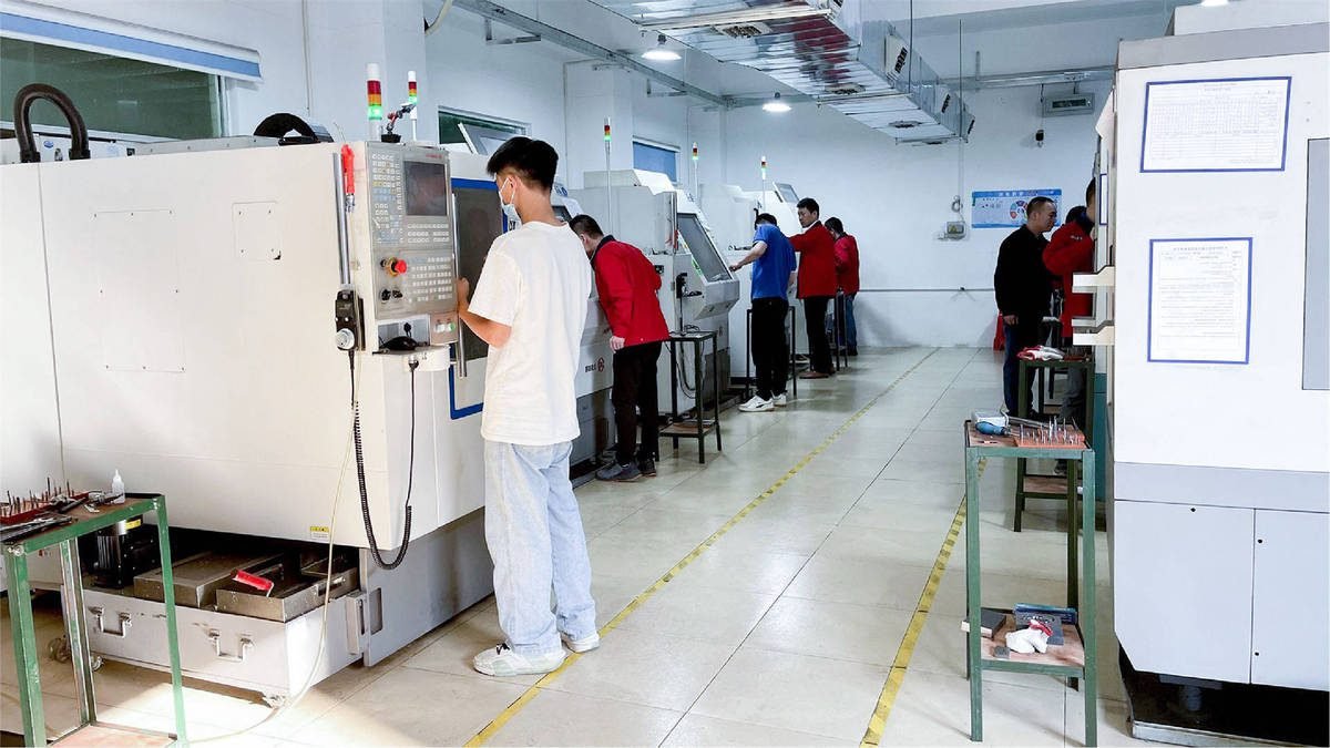 YAZS Metals Molding Workshop